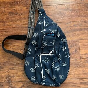 Navy Kavu bag